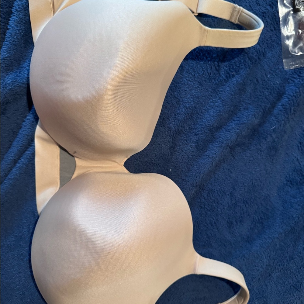 Lightly lined balconette bra